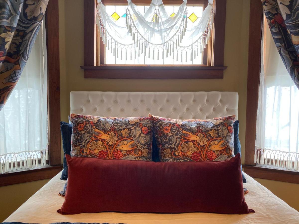 شقة The Edmond An 1887 Arts & Crafts Gem سان جوزيف المظهر الخارجي الصورة
